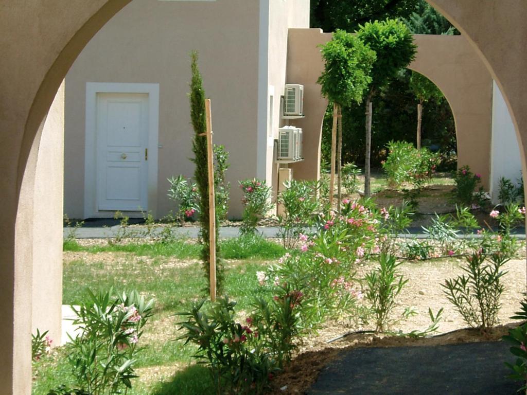 מוטורו Lagrange Vacances Les Bastides Des Chaumettes מראה חיצוני תמונה